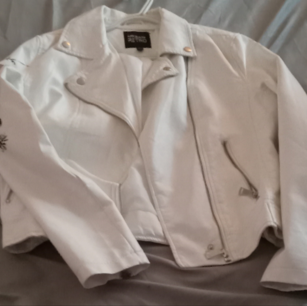 White Leather Biker Style with Floral Applique on Back by Urban Retro Used